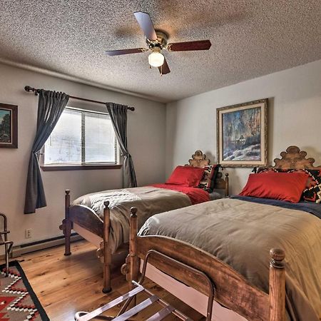 Downtown Red River Retreat With Mtn Views And Yard Exterior photo