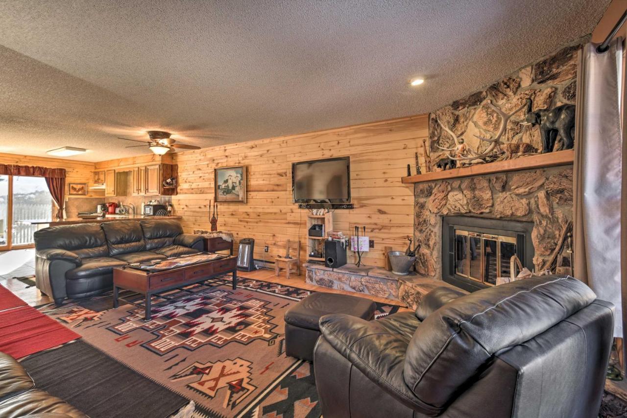 Downtown Red River Retreat With Mtn Views And Yard Exterior photo