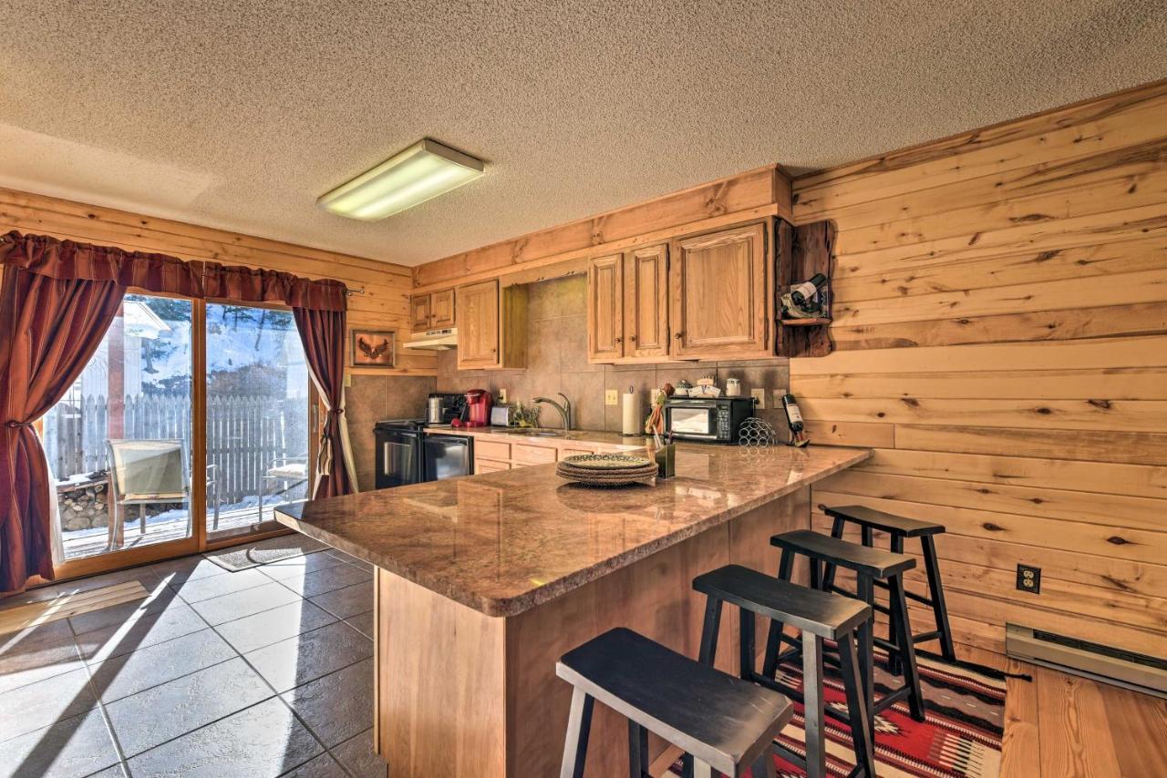 Downtown Red River Retreat With Mtn Views And Yard Exterior photo