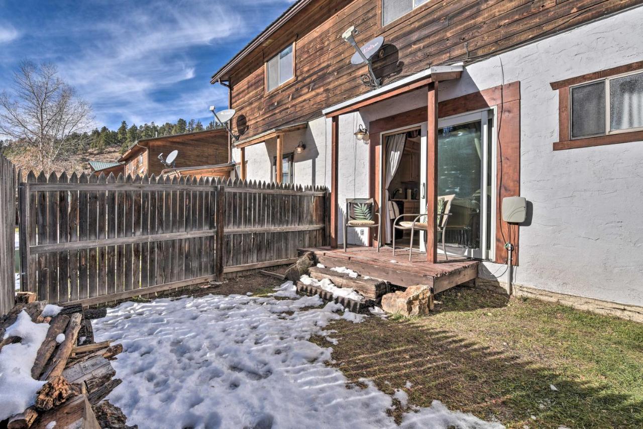 Downtown Red River Retreat With Mtn Views And Yard Exterior photo